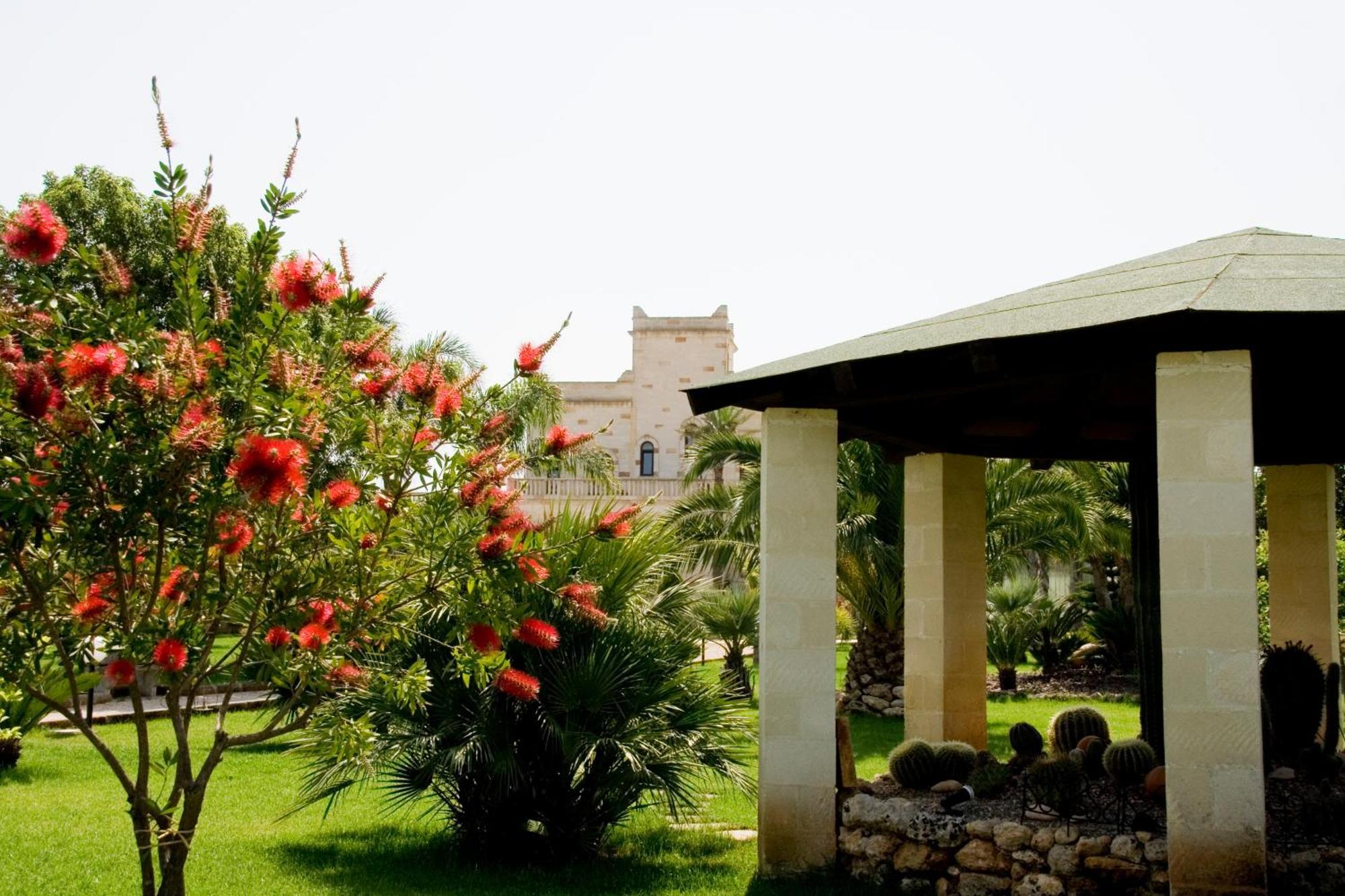Masseria Grottella Hotel
